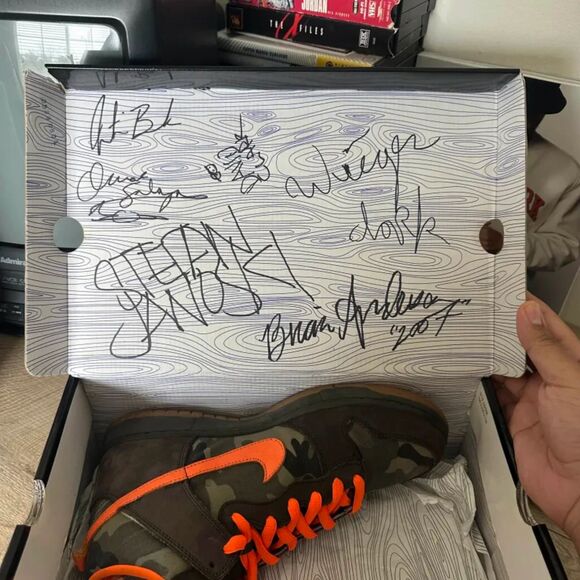 Nike SB Dunk High Brian Anderson SIGNED Nothing But The Truth Size 9 RARE - Picture 4 of 12